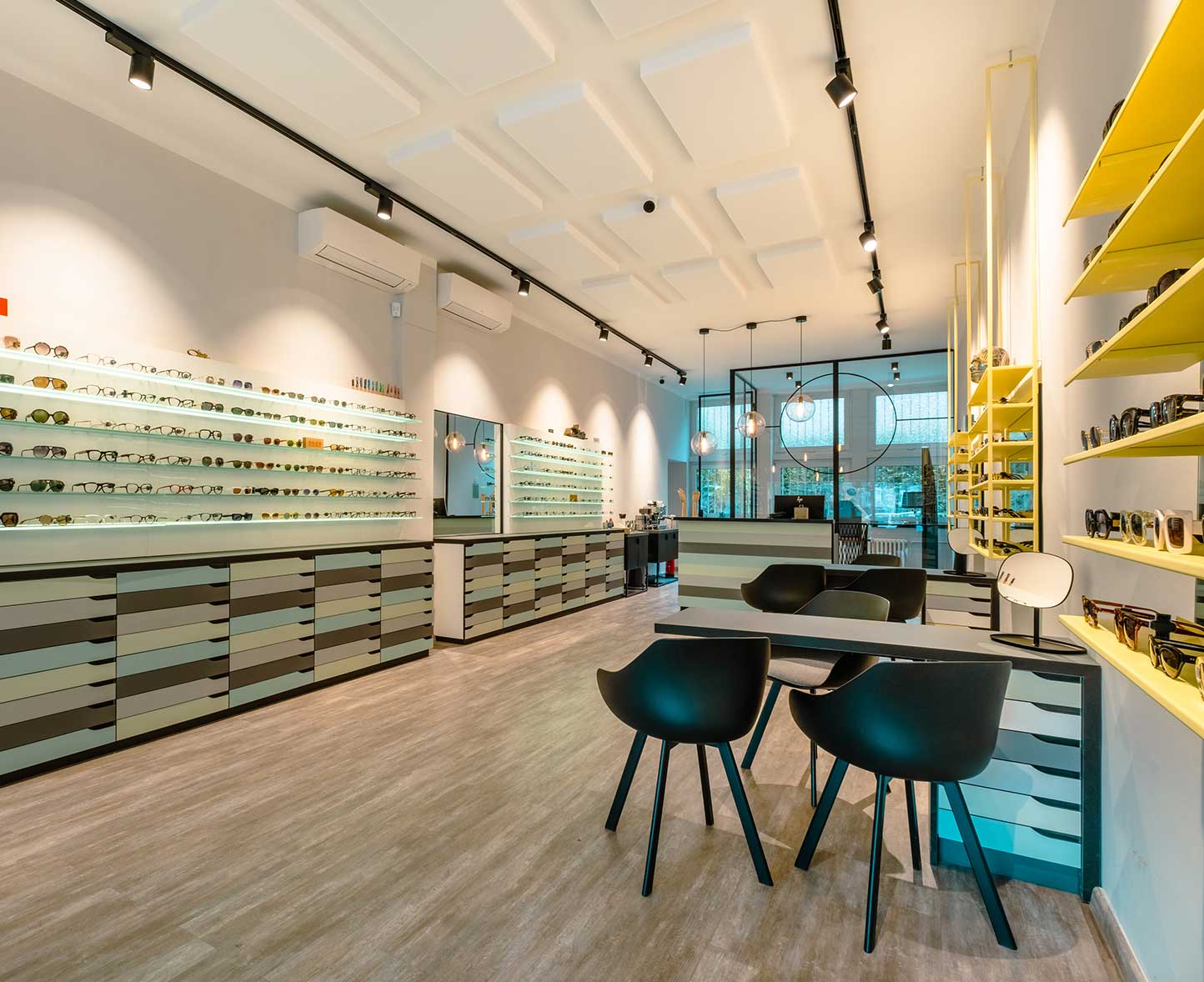 Exklusive Brillenlabels findet man bei Niederprüm Augenoptik in Köln