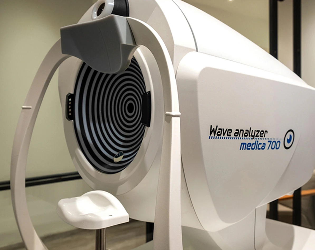 Wave Analyzer bei Optik Niederprüm in Köln zur Augenprüfung